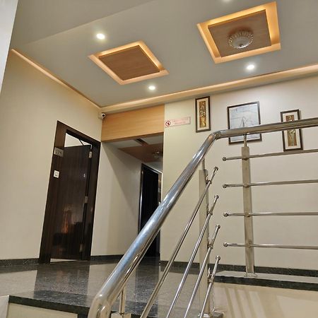 Hotel Sahyog & Rooms Surat Luaran gambar